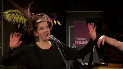 Les Sea Girls interprètent "Faire pipi sur le gazon" I Le Live de la matinale