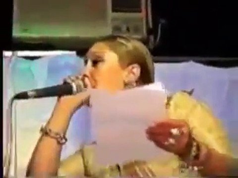 الشابة دليلة تستهزيء بالشابة وردة شارلومانتي - Cheba Dalila Clash Cheba Warda