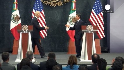 Байдену в Мексике пришлось извиняться за Трампа