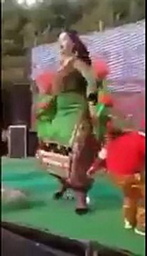 Pakistani Hot College girl dance must watch PAKISTANI MUJRA DANCE Mujra Videos 2016 Latest Mujra video upcoming hot punjabi mujra latest songs HD video songs new songs