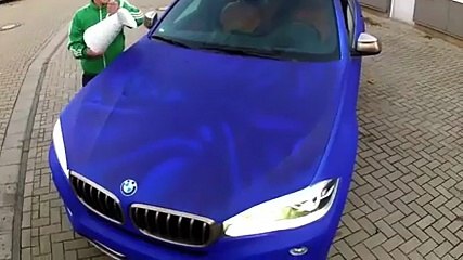 Arabanın Üstüne Sıcak Su Döküldüğünde Değişen Boya Yok Böyle