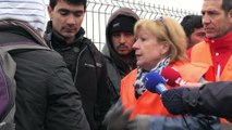 Calais: des migrants partent en bus vers des centres d’accueil