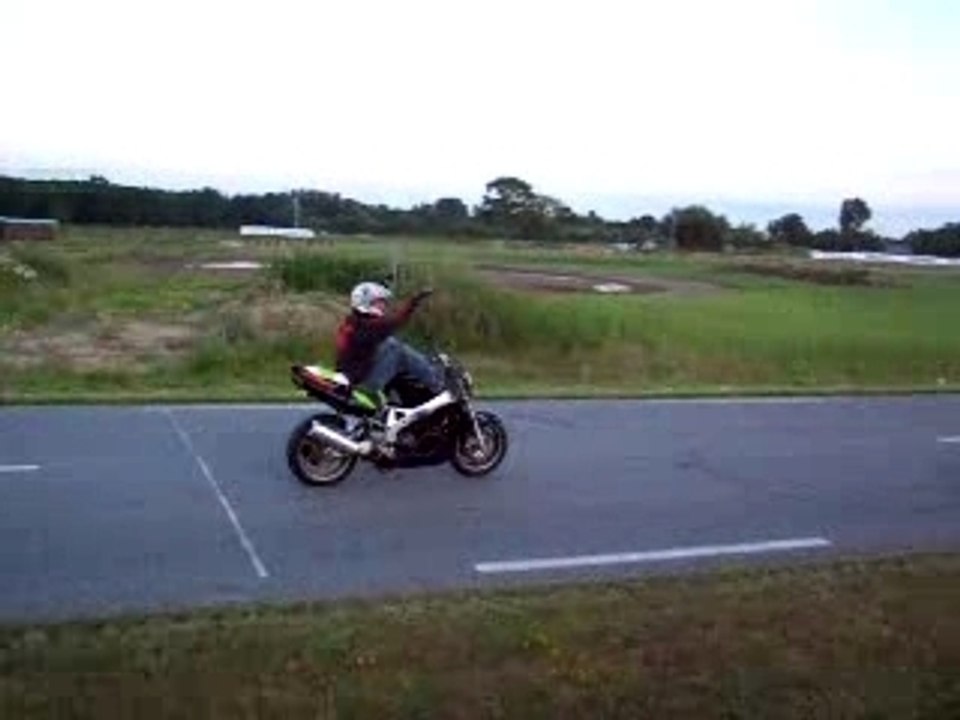 ACROBIKES22 TRELIVAN2007 BALS ET MIKE