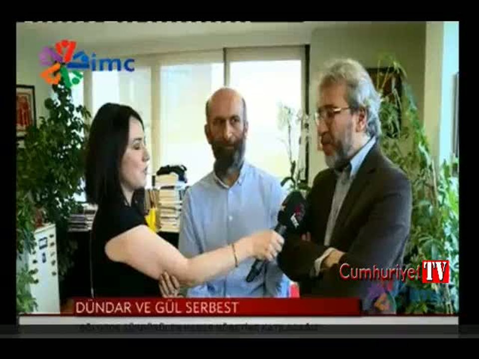 Can Dündar ve Erdem Gül konuşurken İMC Tv'nin yayınını kestiler