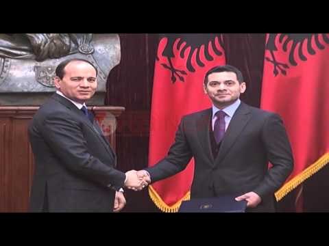 Ministrat Ahmetaj dhe Ekonomi betohen para Presidentit Nishani- Ora News- Lajmi i fundit-