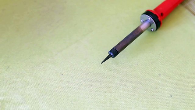 Как экономно чистить жало паяльника как очистить паяльник от припоя