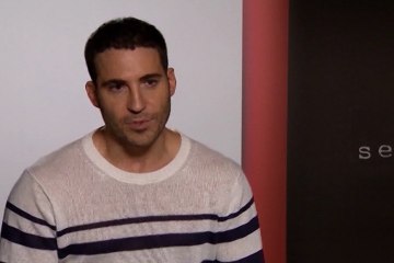 Miguel Ángel Silvestre muestra un talento oculto