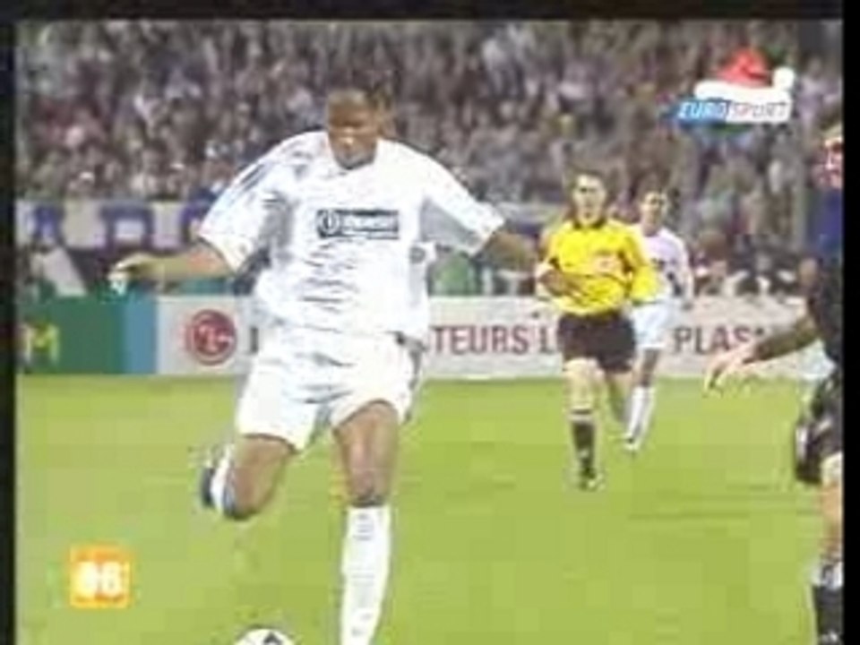 Didier Drogba (OM) vs Newcastle - superbe dribble