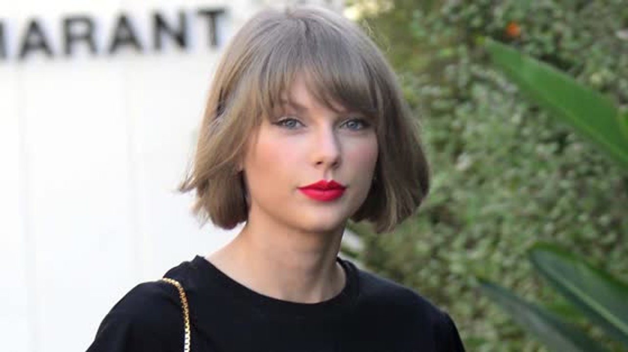 Taylor Swift sah cool aus, obwohl Kanye West sie als 'nicht cool' bezeichnete
