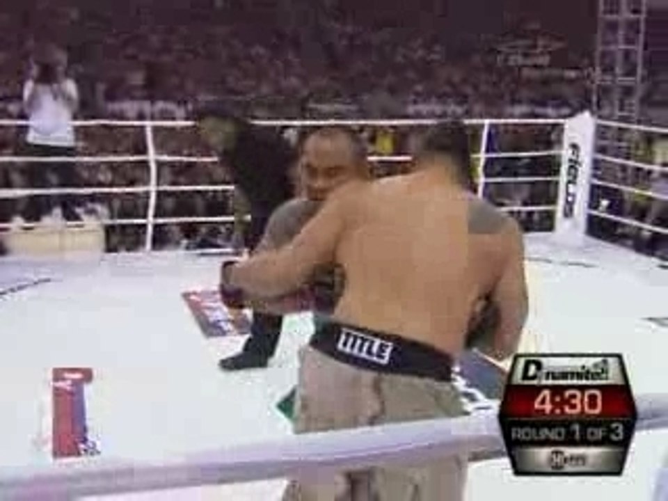 Dynamite USA - Mighty Mo vs Ruben Villareal - www.fight2live