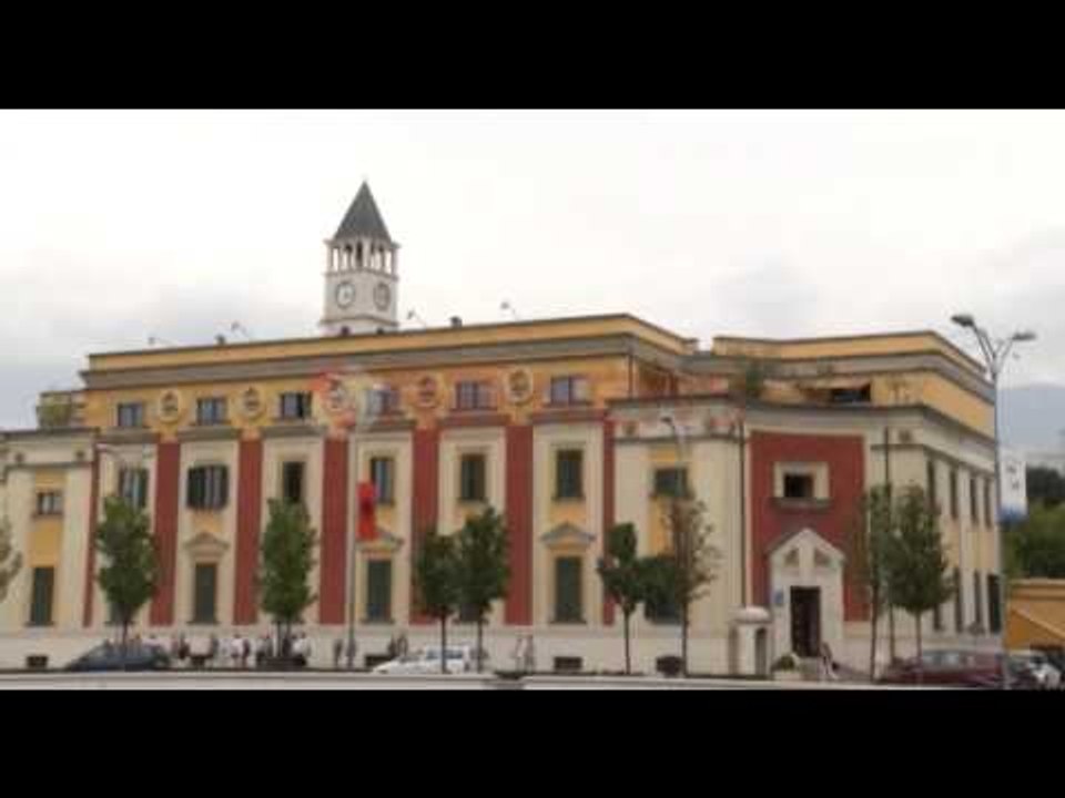 Vijon shembja e ndërtimeve te Stacioni i Trenit, banorët shqetësim për kompensimin- Ora News