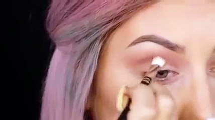 Bold Fall Eyes and Lips Makeup Look