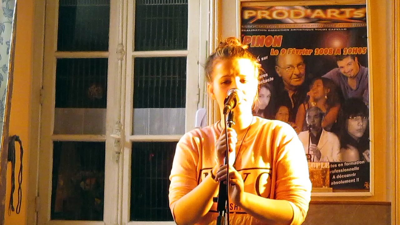Je suis Malade cover by Lola Reva et elle fait pleurer son prof trop émouvant 27 02 2016