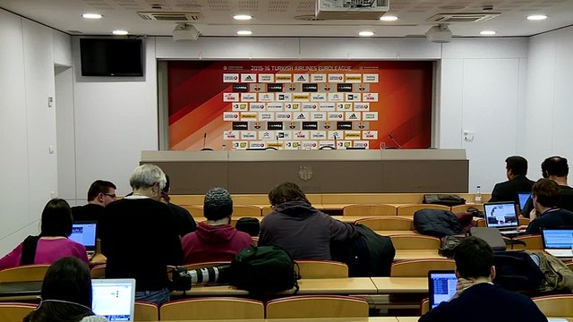 LIVE - Xavi Pascual and Giannis Sfairopoulos post game press conference (FCB Lassa - Olympiacos) (9)