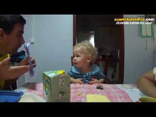 Konuşma ve İşitme Engelli Çocuklarına İşaret Dili Öğreten Sevimli Aile