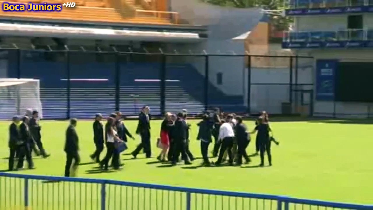 Hollande, presidente de Francia, en la Bombonera