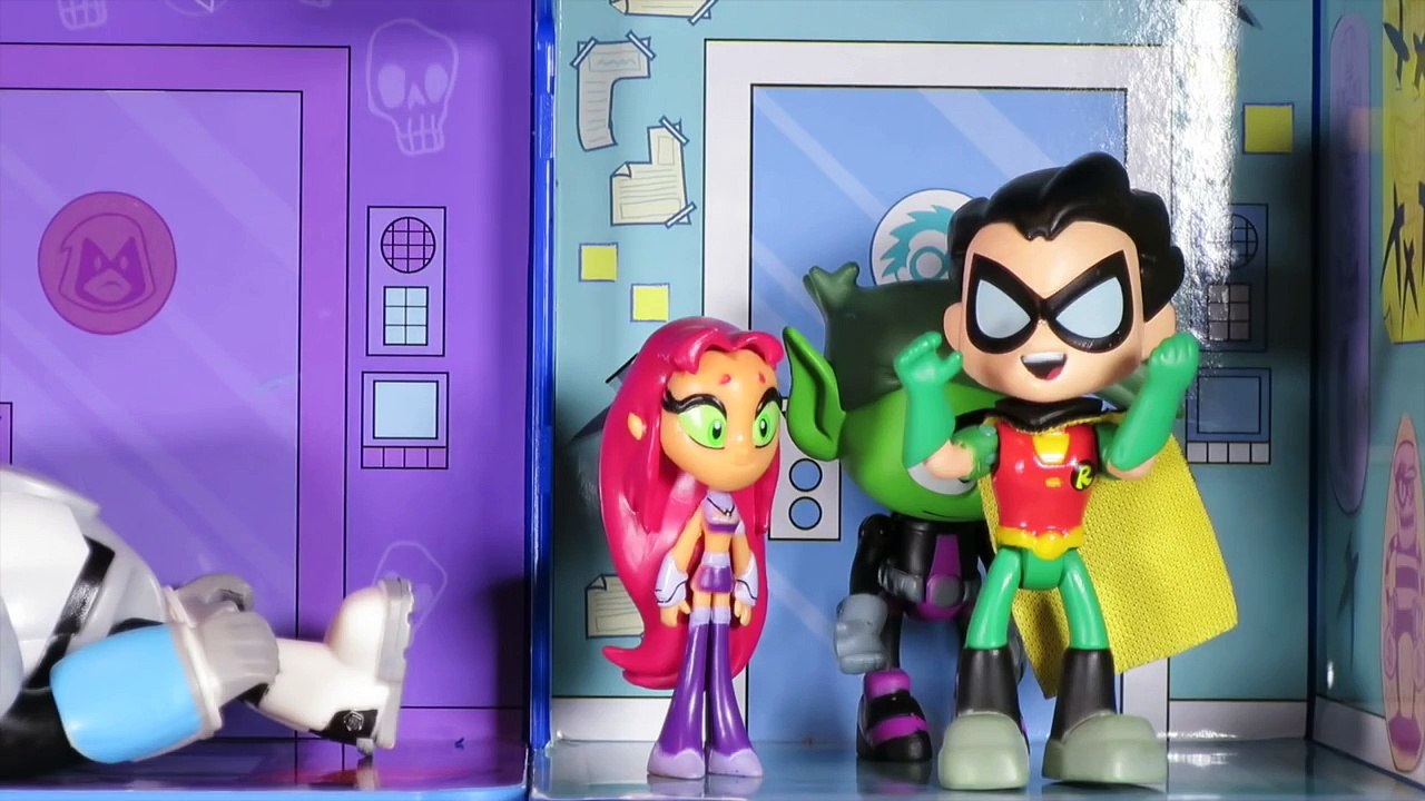 TEEN TITANS GO! [Parody] Robins Death Fart with Beast Boy, Starfire, Cyborg and Raven