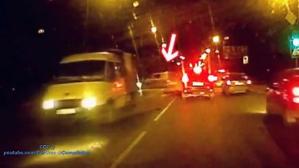 La chance Russes Compilation de près les accidents de voiture et proche des accidents par Ç : - 2016