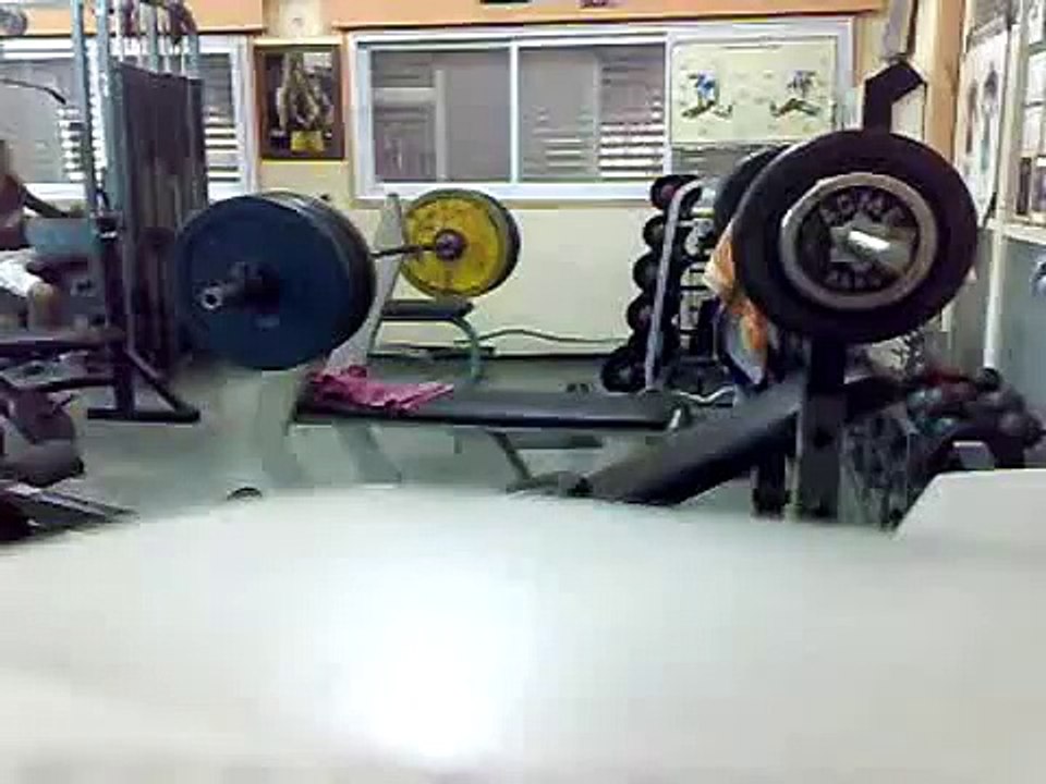 240kg bench training (with help on bridge) Sapozhnikov