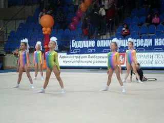 черный кот(показательные,художественная гимнастика)