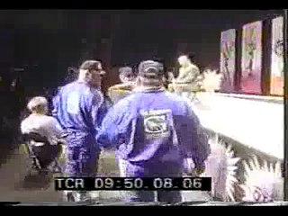 Anthony Clark 780lb Bench Press 1996 Olympia