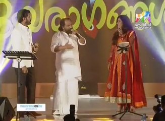 K. J. Yesudas and Shreya Ghoshal on Stage