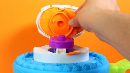 Play Doh Cake Makin Station Bakery Playset Decorate Cakes Cupcakes Playdough Hasbro Toys