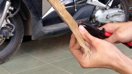 Cách Mở Cốp Xe Máy Mà Không Cần Dùng Chìa Khoá