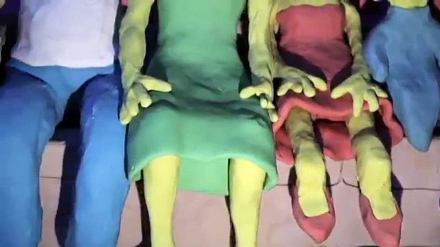 la muerte de los simpsons (The Simpsons couch gag)