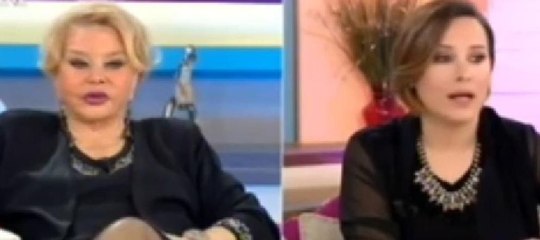 Canlı yayında 'imdat' sesi... Sunucular neye uğradığını şaşırdı