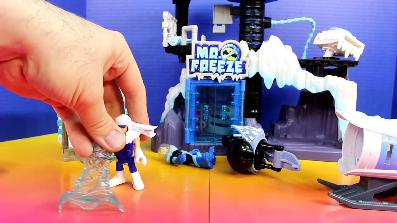 Imaginext Captain Cold Freezes Frozen Batman and Mr. Freeze Nightwing Saves The Day!