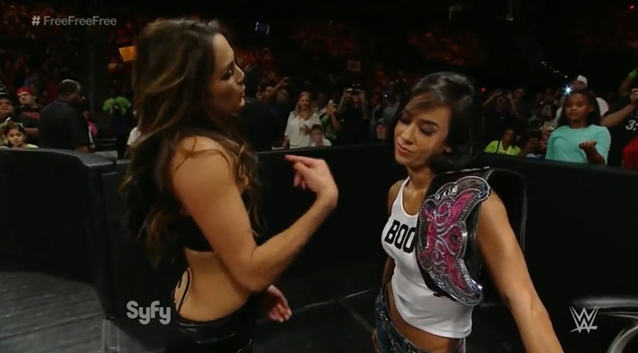 Divas Q&A #10 Will Nikki Surpass AJ's Record - Velvet Sky Returns - Emma Heel Turn