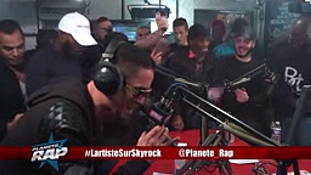 Lartiste -Polygame- & -Trop de flow- en live dans Planète Rap