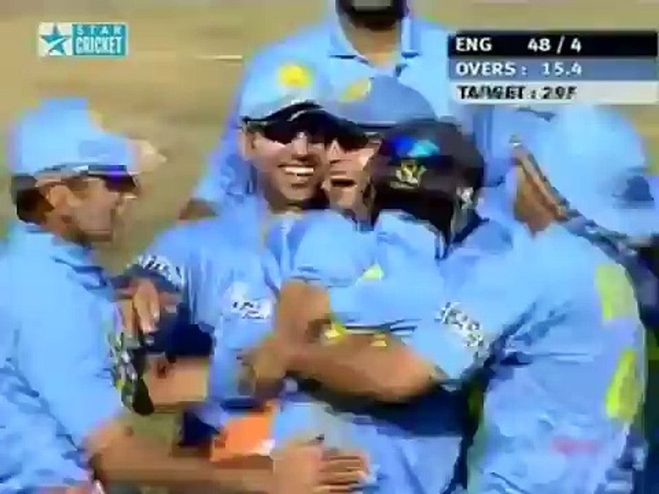 Incredible run out by Mohammad Kaif at short leg. Rare cricket video