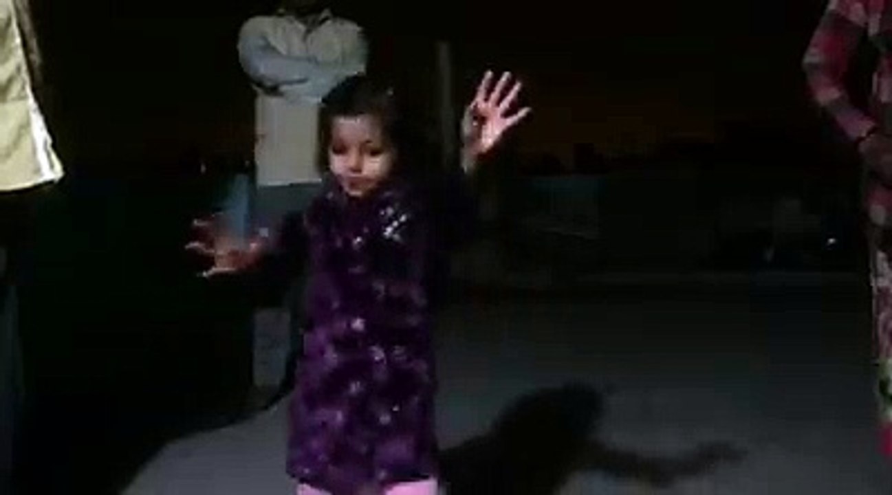 little cute baby dance