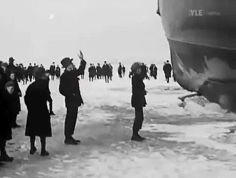 Старинное финское развлечение — гулять перед ледоколом