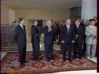 staroetv.su / Итоги с Евгением Киселёвым (НТВ, 6 октября 1996) Окончание программы