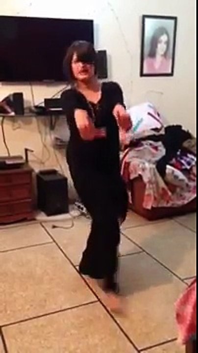 Chittiyan Kalaiyan Dance