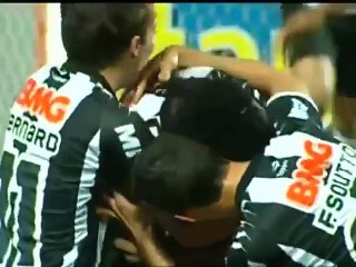 Ronaldinho Llora Despues de Gol Increible 06-10-2016