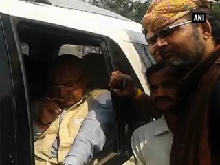 UP BJP Chief Laxmikant Bajpai Arrested by Kasganj Police During Journey to Agra 🚓