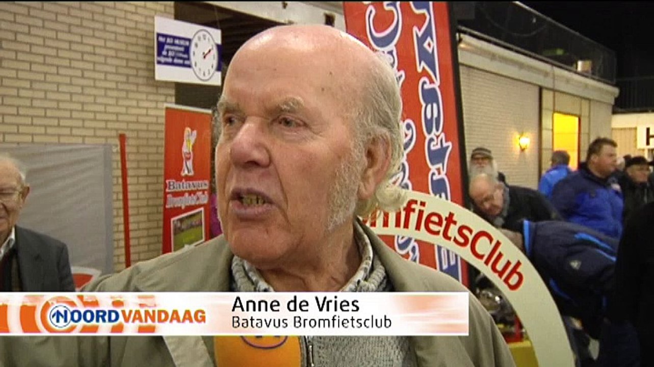 Bezoekers terug in de tijd bij Oldtimer Tweewielerbeurs - RTV Noord