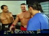 WWE Undertaker e Jonh Cena dando as mãos no vestiario