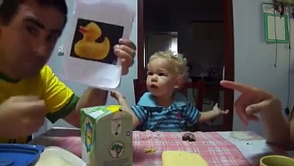 İşitme Engelli Anne Baba ve Bebekleri, Şimdiden İşaret Dili İle İletişim Kurabiliyor..