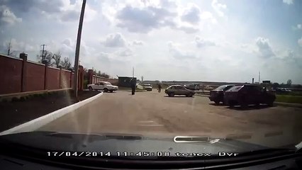 Далеко от кладбища уехать не удалось