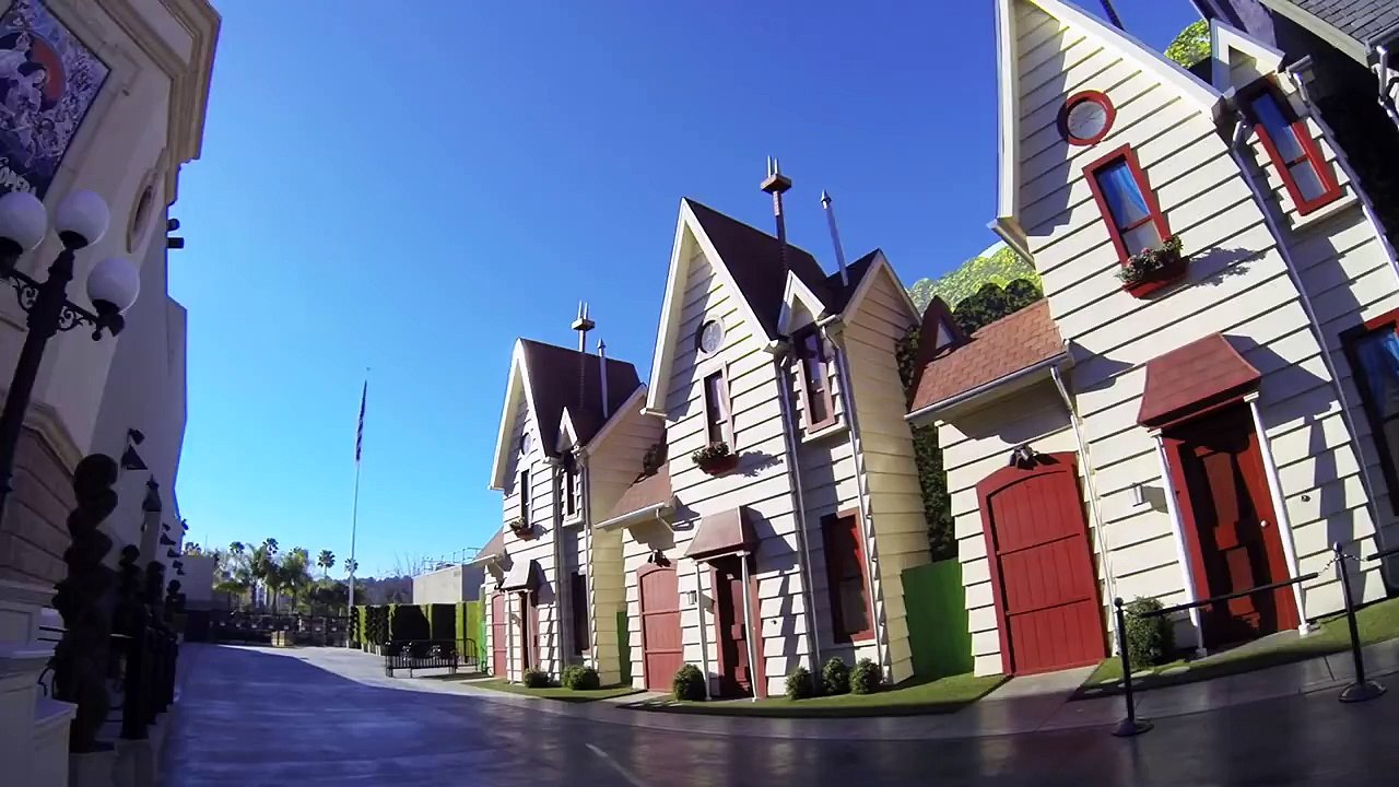 Despicable Me: Minion Mayhem - Full Ride Through POV - Universal Studios Hollywood