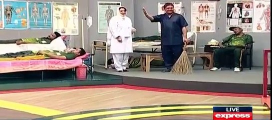 Khuram Manzoor tu test ka player hai - Aaj agar Pakistan 110 bhi ker laita tu India ko shikast hoti - Razzaq