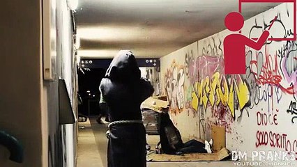 Telekinetik güçle insanları korkutan kamera şakası