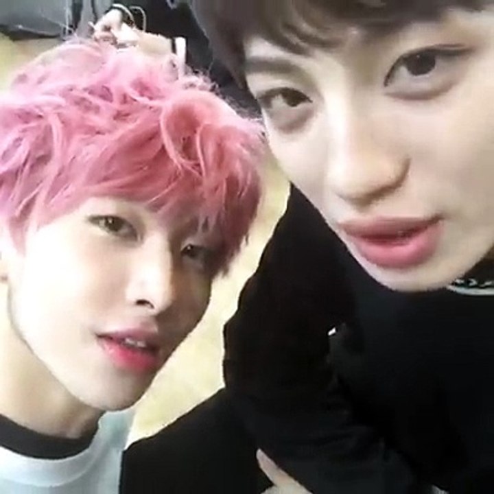 151128 업텐션 페북 2 - 생방송! 업텐션 대기실 소개