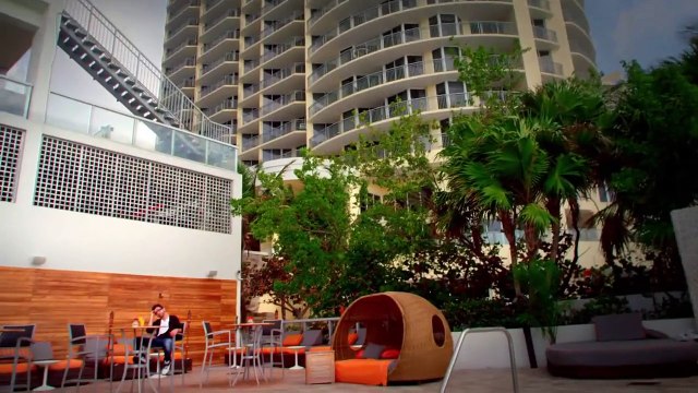 Ahmed Chawki Ft. Pitbull - Habibi I Love You (Official Music Video)