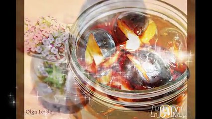 Слива маринованная с чесноком